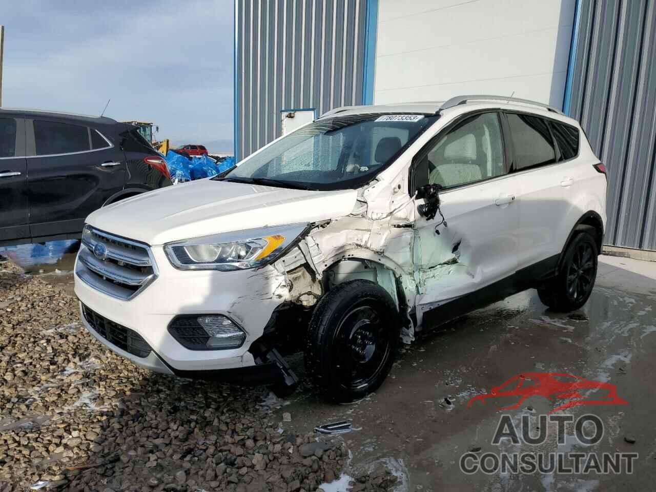 FORD ESCAPE 2017 - 1FMCU9J91HUC25823
