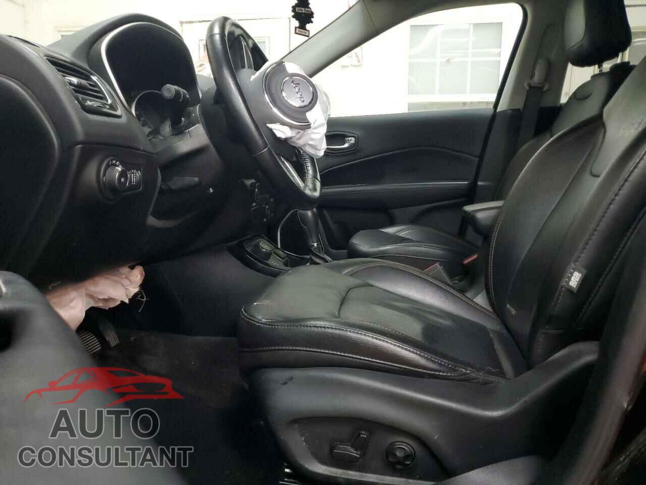 JEEP COMPASS 2020 - 3C4NJDCB2LT211876