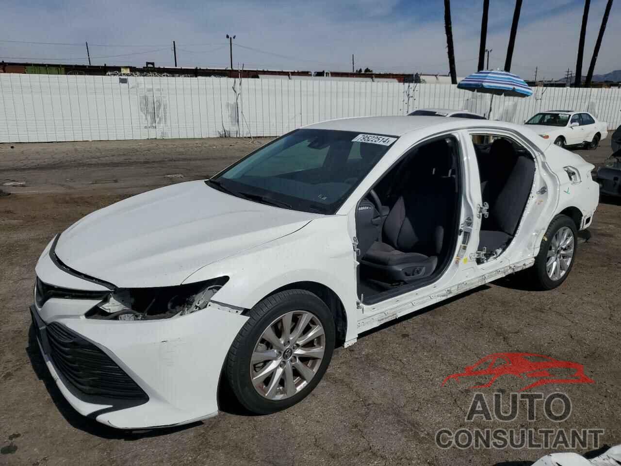 TOYOTA CAMRY 2018 - 4T1B11HK6JU025752