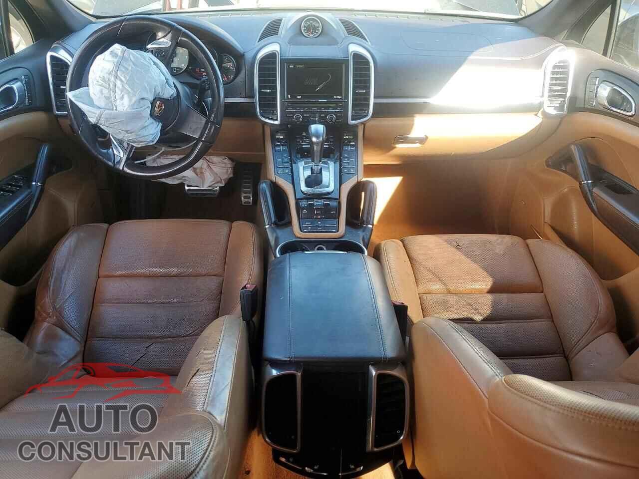 PORSCHE CAYENNE 2012 - WP1AB2A23CLA45011