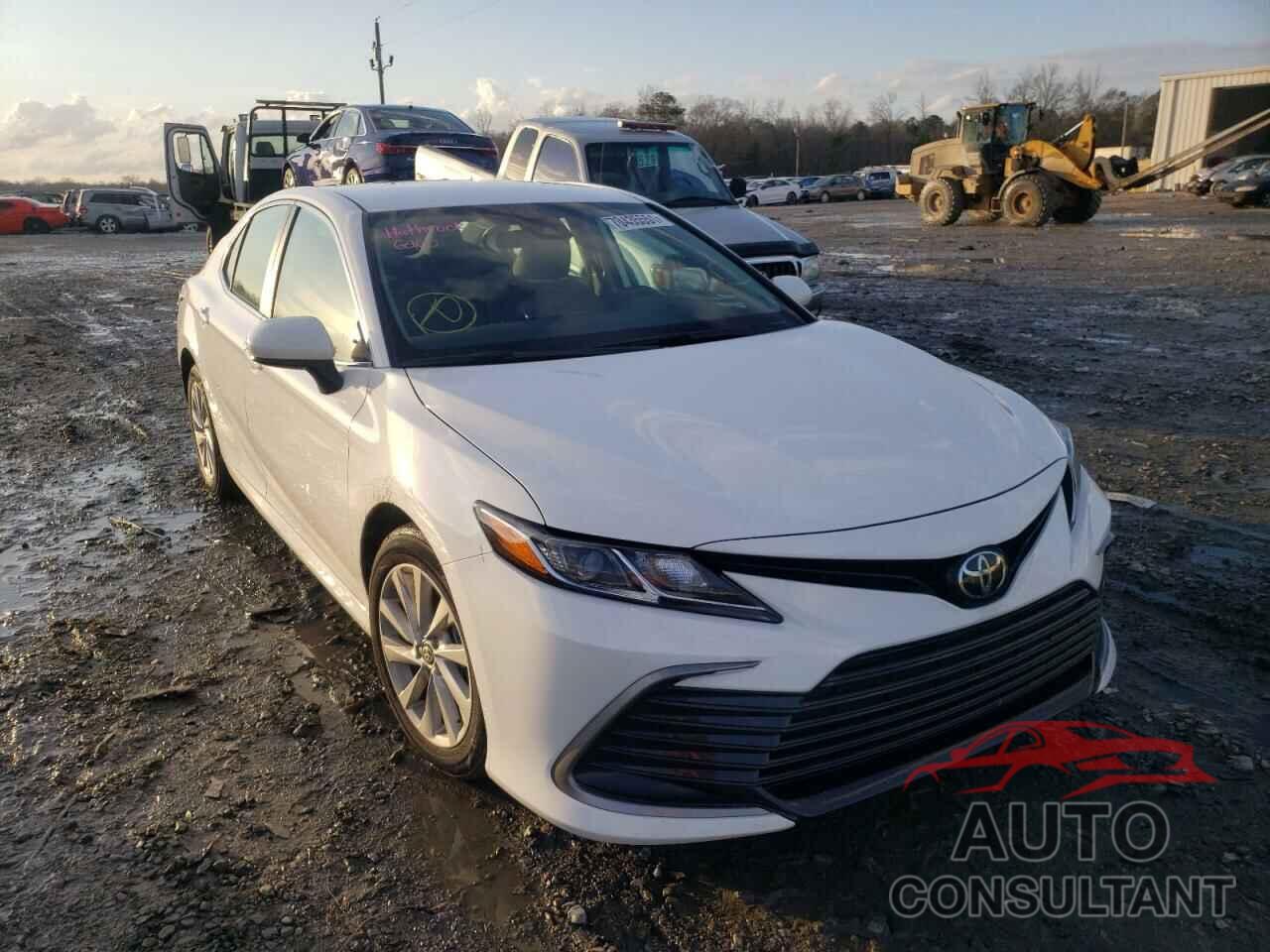 TOYOTA CAMRY 2022 - 4T1C11AK3NU623186