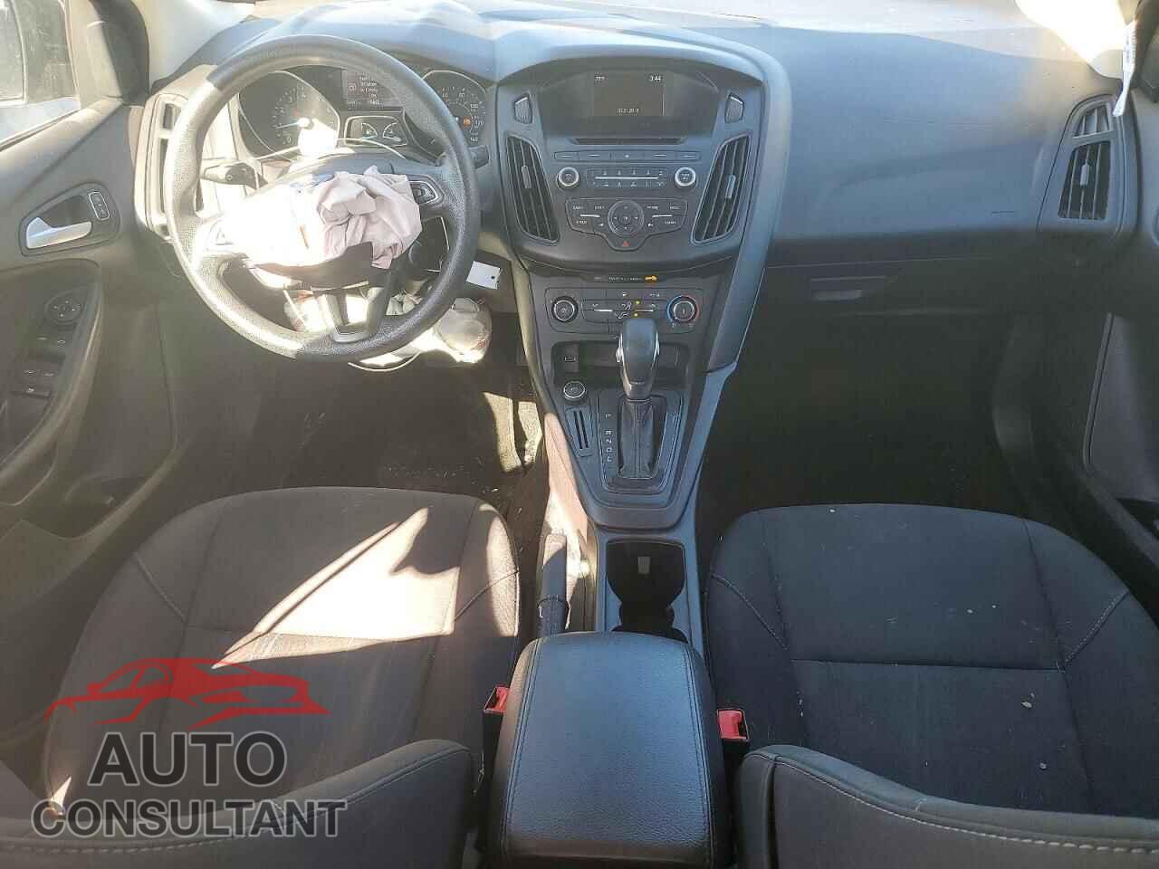FORD FOCUS 2017 - 1FADP3F27HL286212