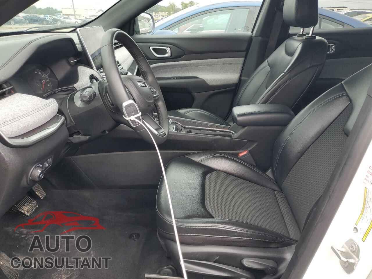 JEEP COMPASS 2023 - 3C4NJDBN0PT553067