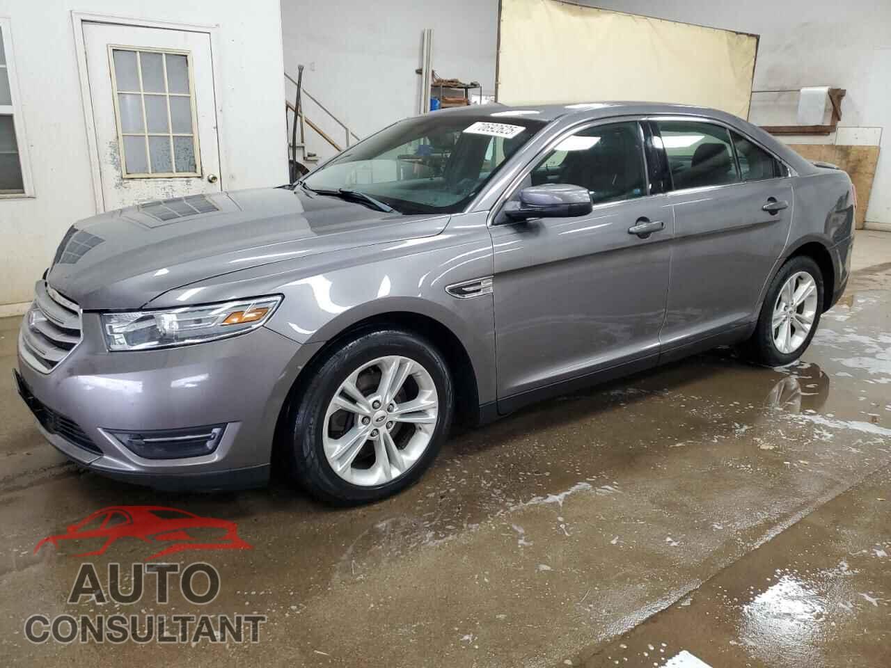 FORD TAURUS 2013 - 1FAHP2E82DG171828