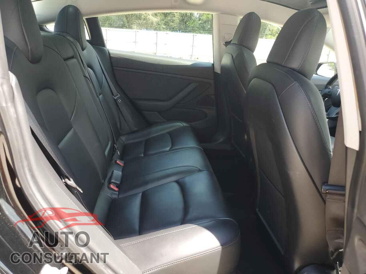 TESLA MODEL 3 2019 - 5YJ3E1EA4KF306399