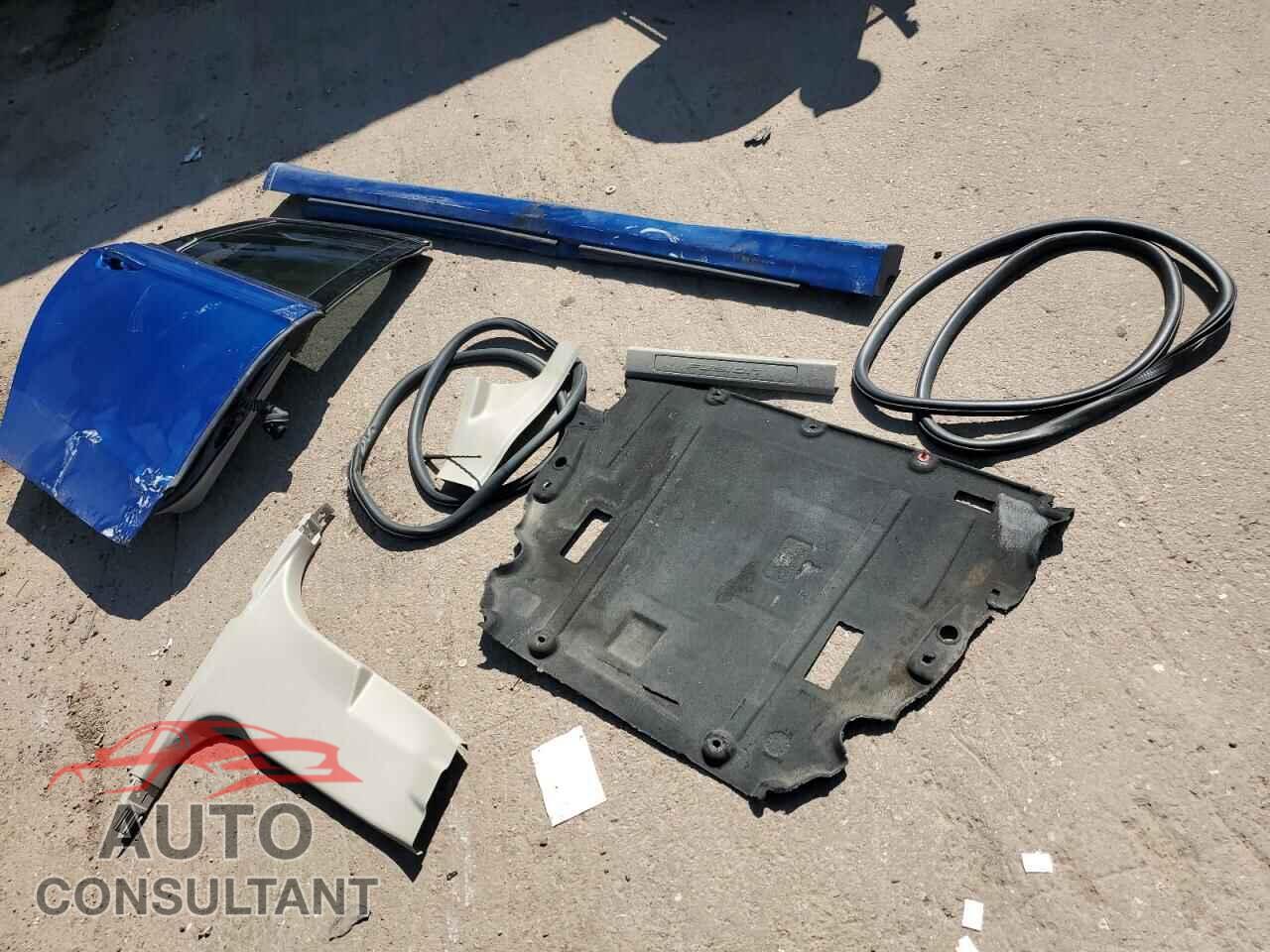 FORD FUSION 2017 - 3FA6P0PU2HR280827