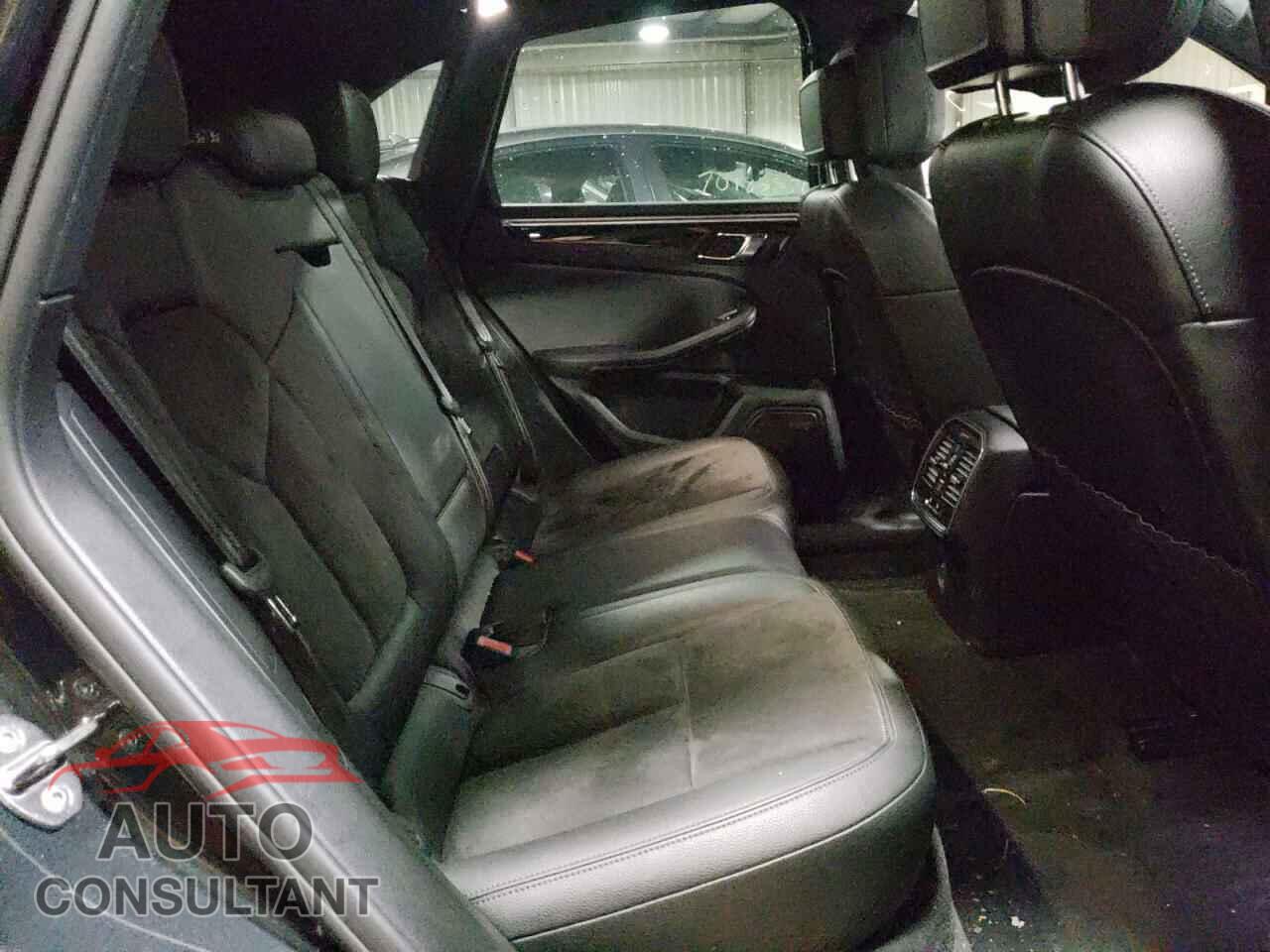 PORSCHE MACAN 2018 - WP1AA2A55JLB12332