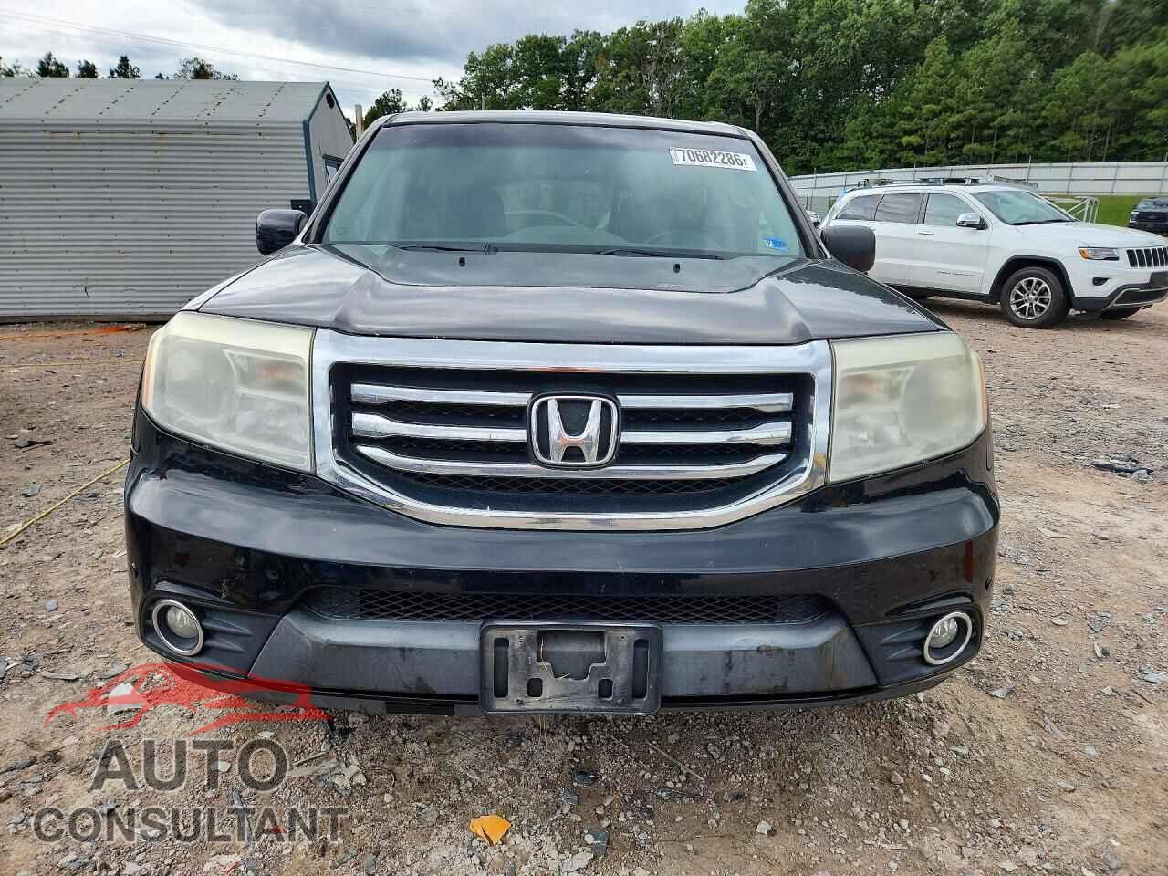 HONDA PILOT 2015 - 5FNYF4H90FB041377