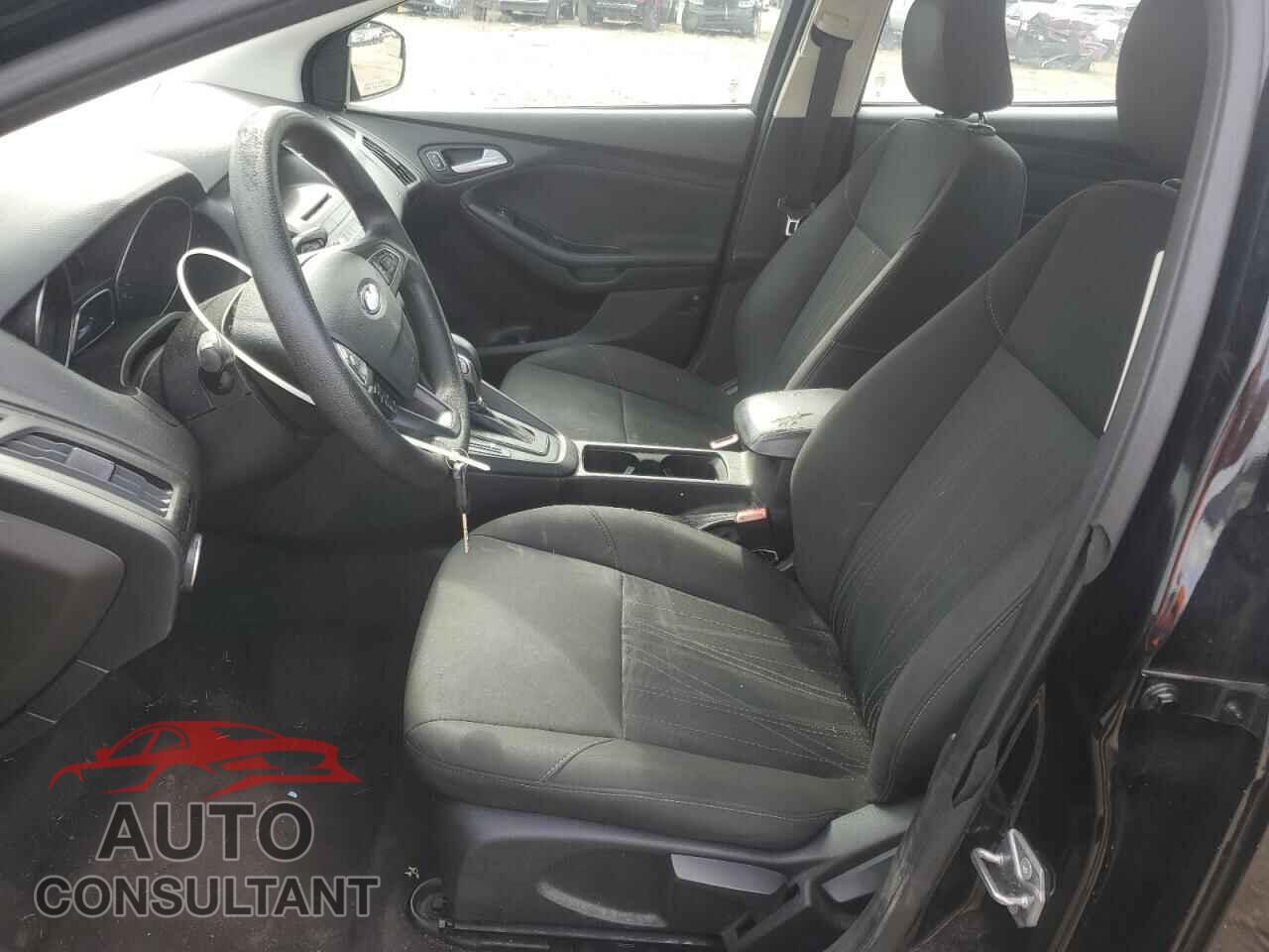 FORD FOCUS 2017 - 1FADP3F28HL329570