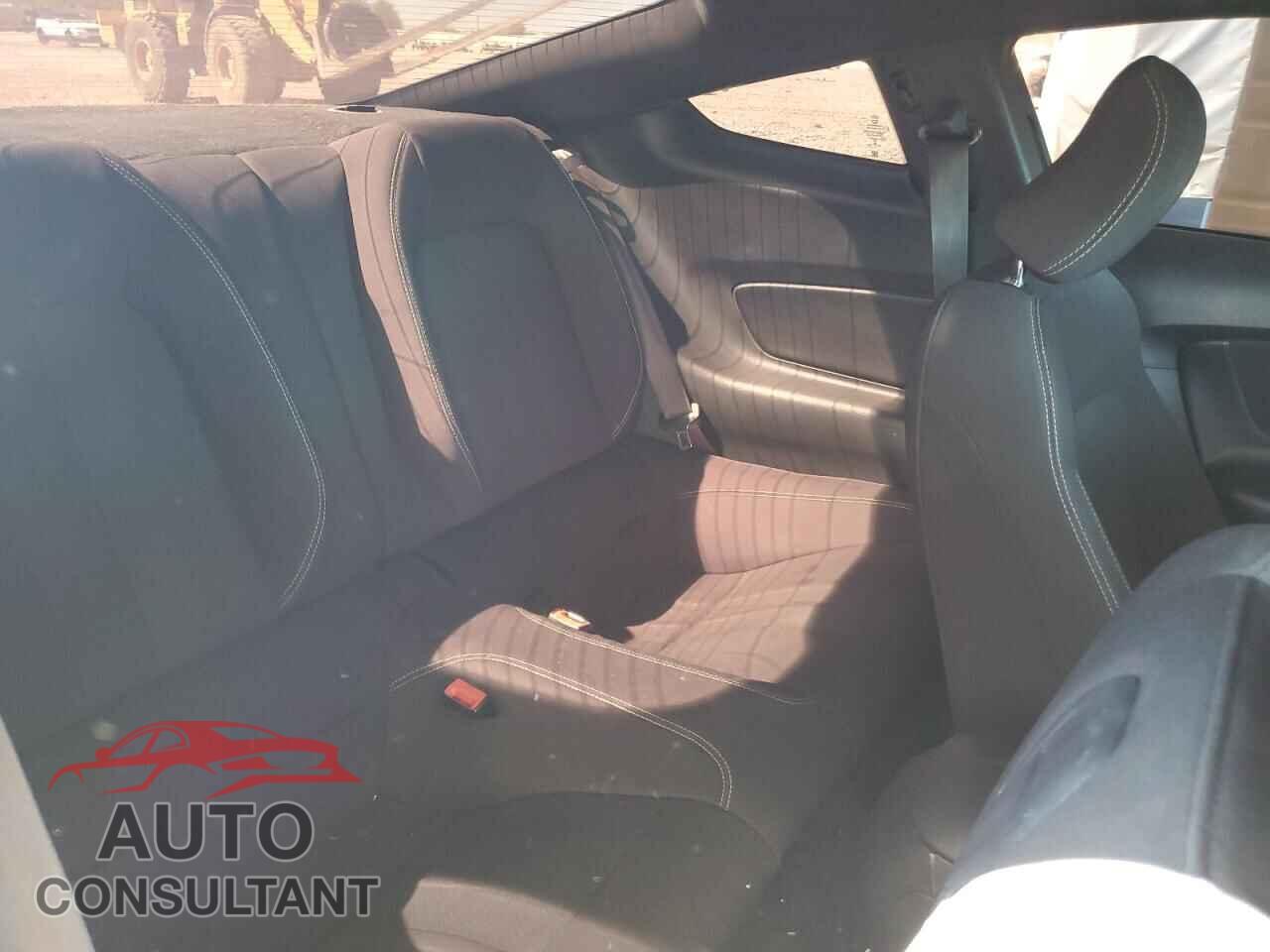 FORD MUSTANG 2018 - 1FA6P8CF5J5123467