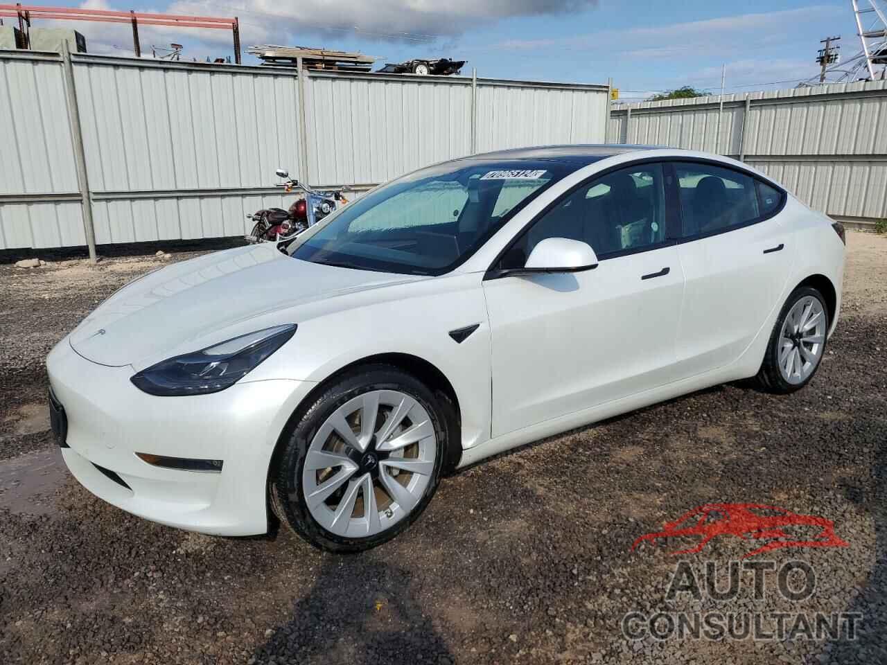 TESLA MODEL 3 2022 - 5YJ3E1EB1NF168527