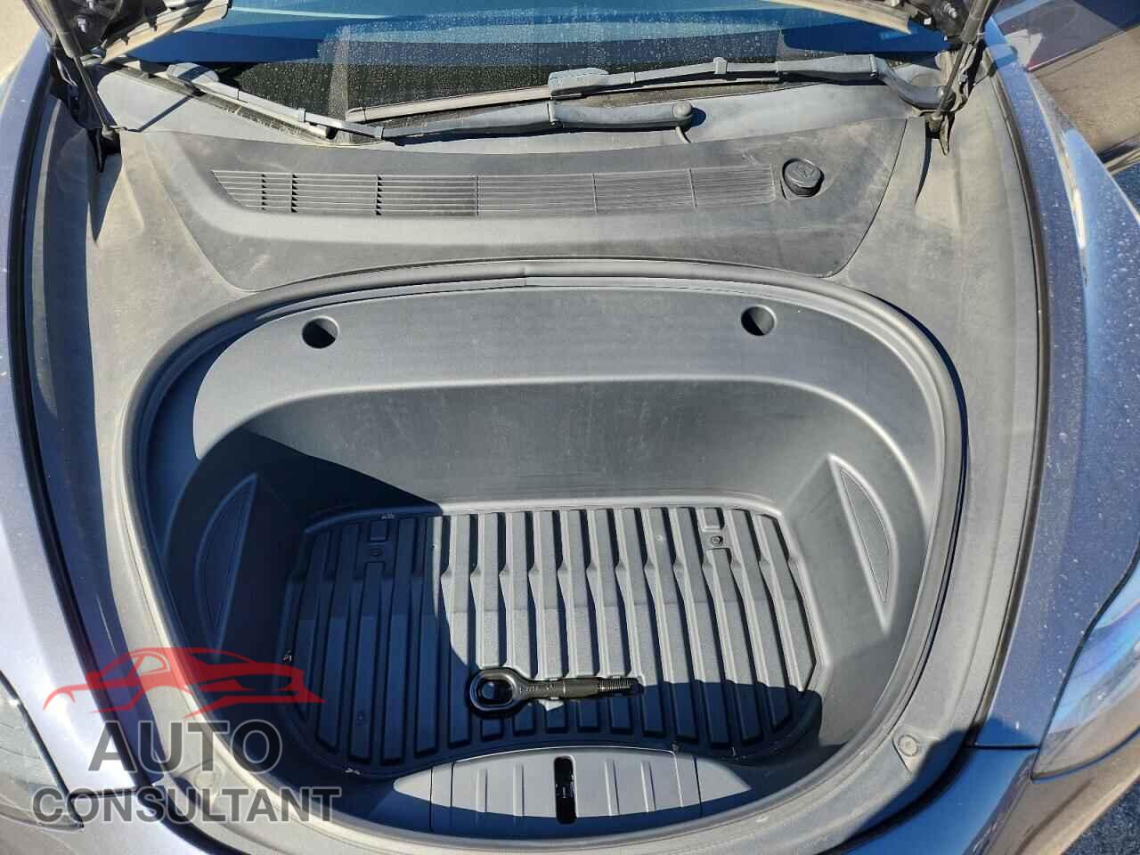TESLA MODEL 3 2023 - 5YJ3E1EAXPF498967