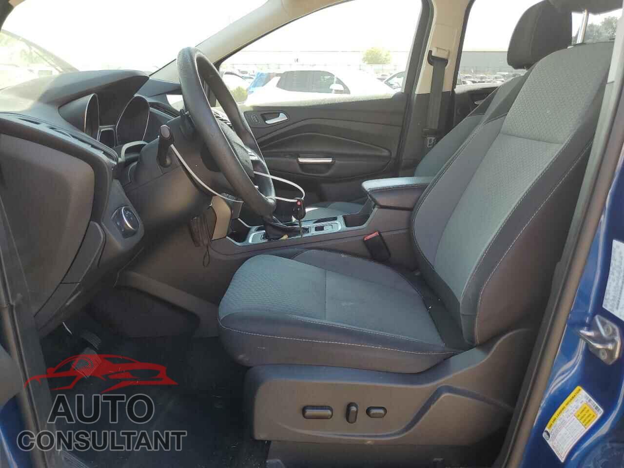 FORD ESCAPE 2017 - 1FMCU9GDXHUC48576