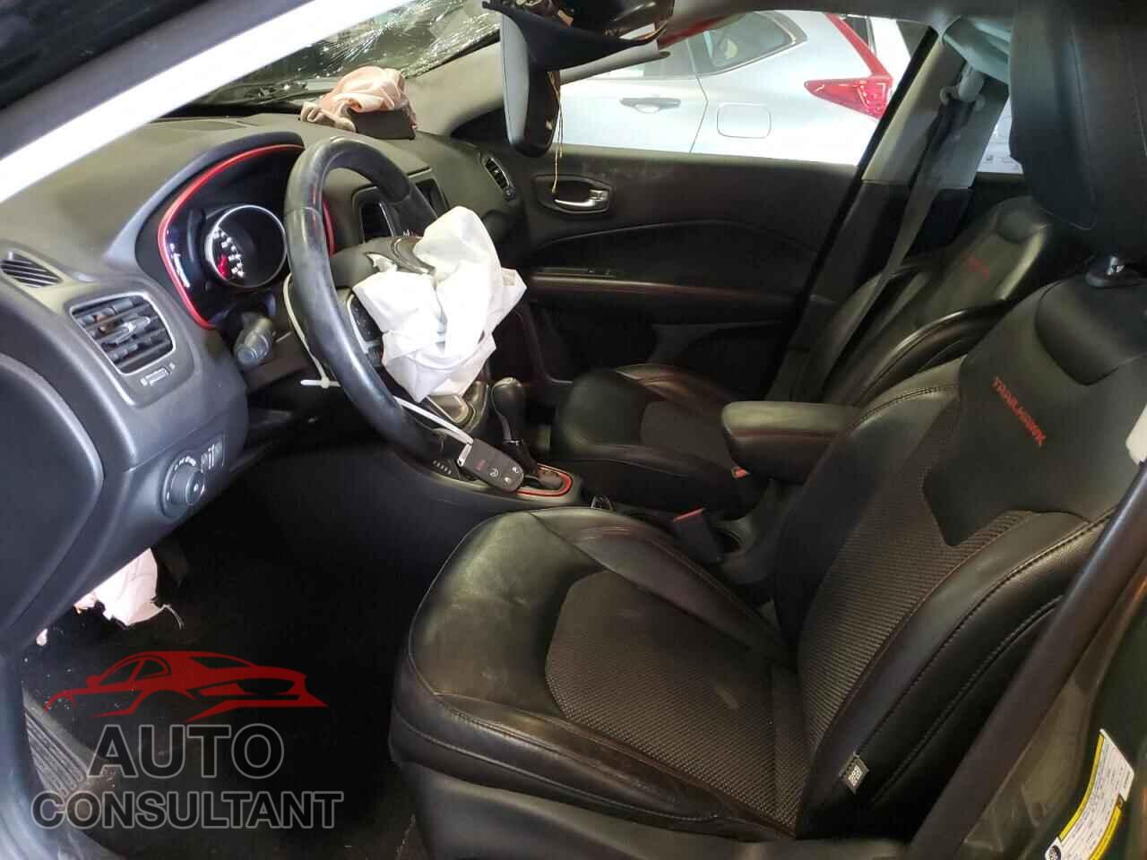 JEEP COMPASS 2019 - 3C4NJDDB2KT638035