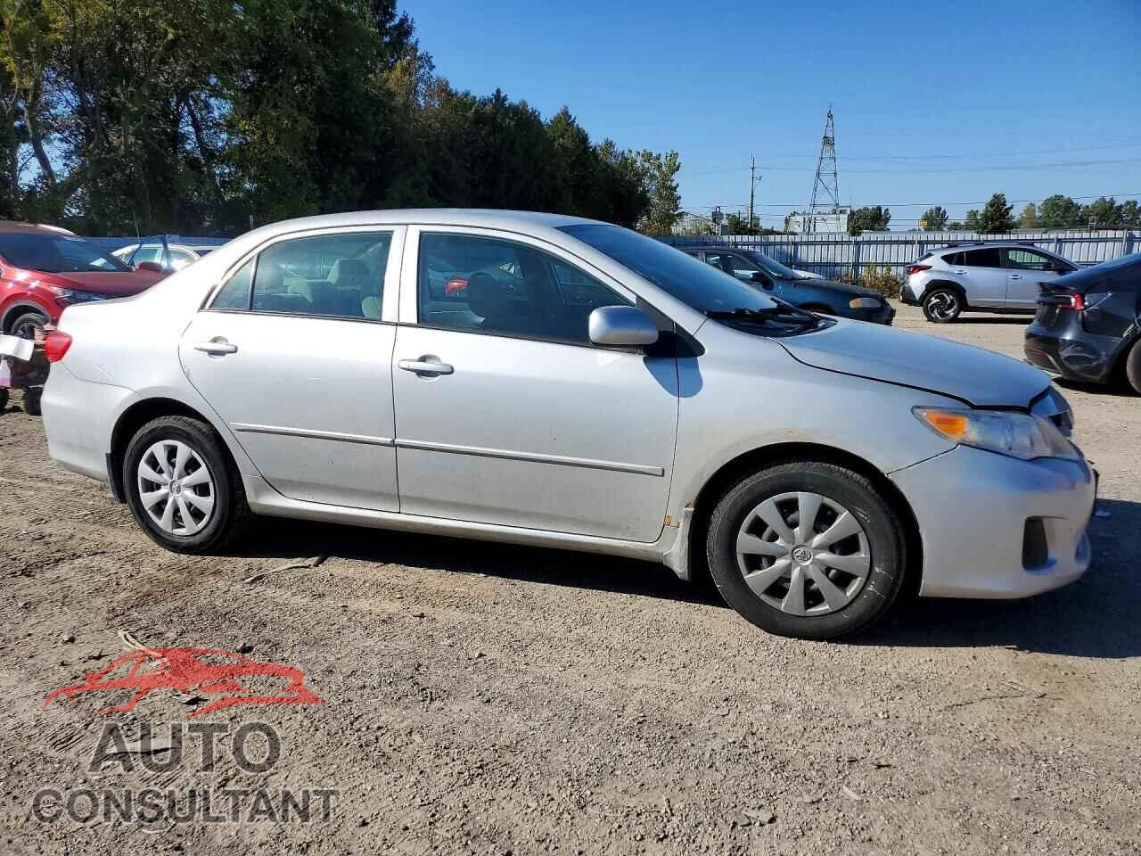 TOYOTA COROLLA 2013 - 2T1BU4EEXDC018462