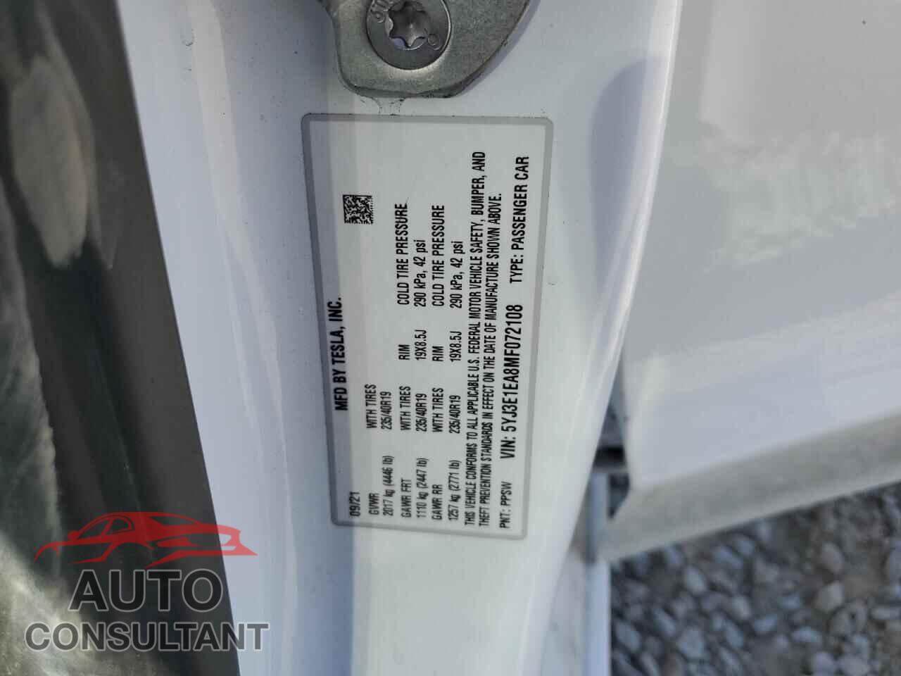 TESLA MODEL 3 2021 - 5YJ3E1EA8MF072108