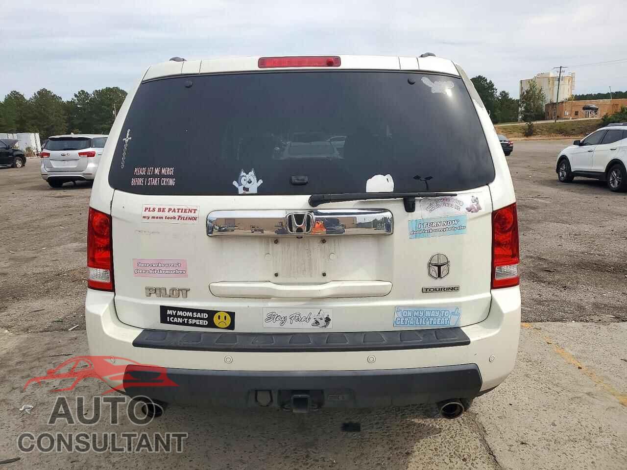 HONDA PILOT 2011 - 5FNYF3H93BB032368
