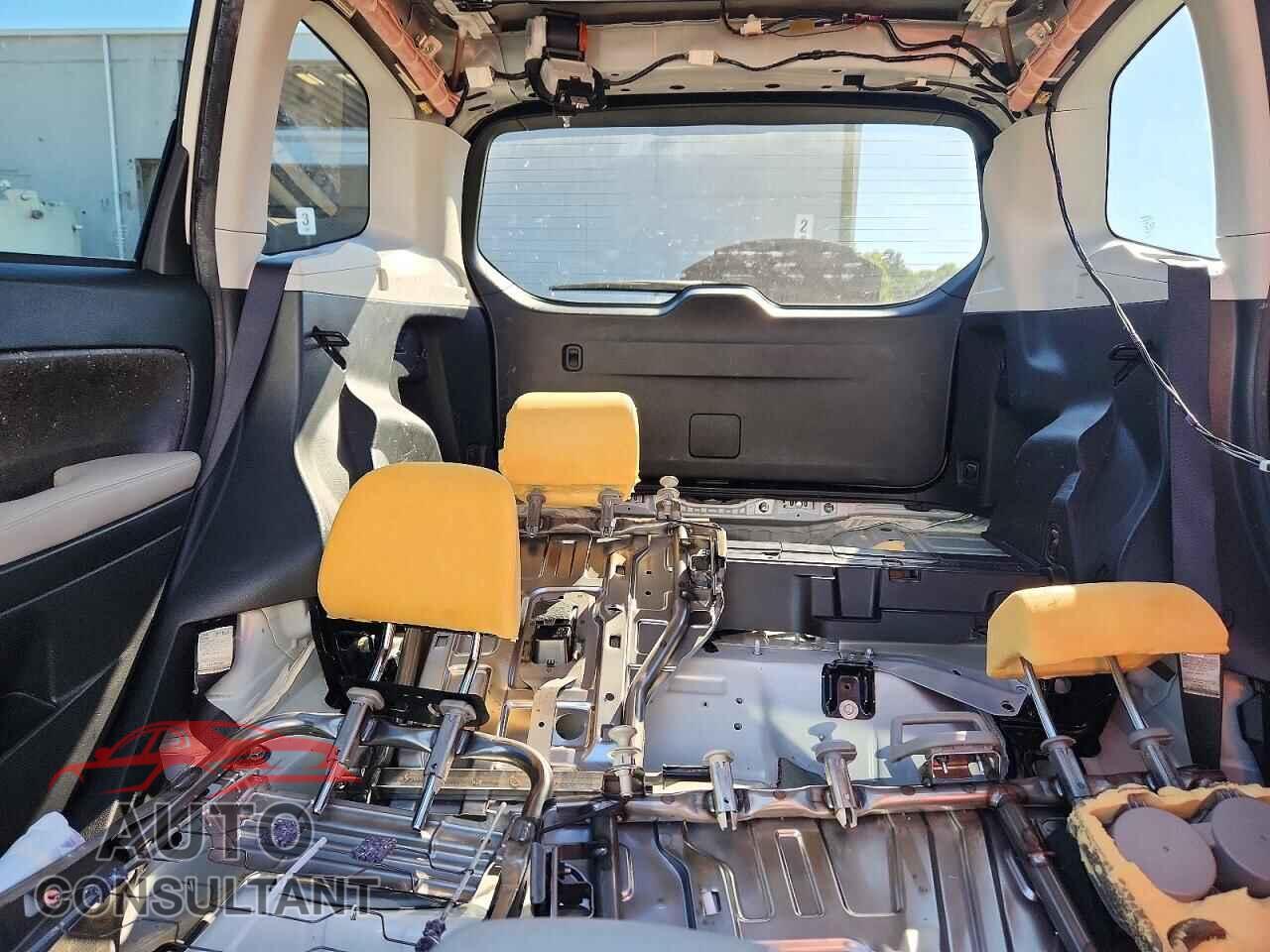 SUBARU FORESTER 2017 - JF2SJAGC0HH525733