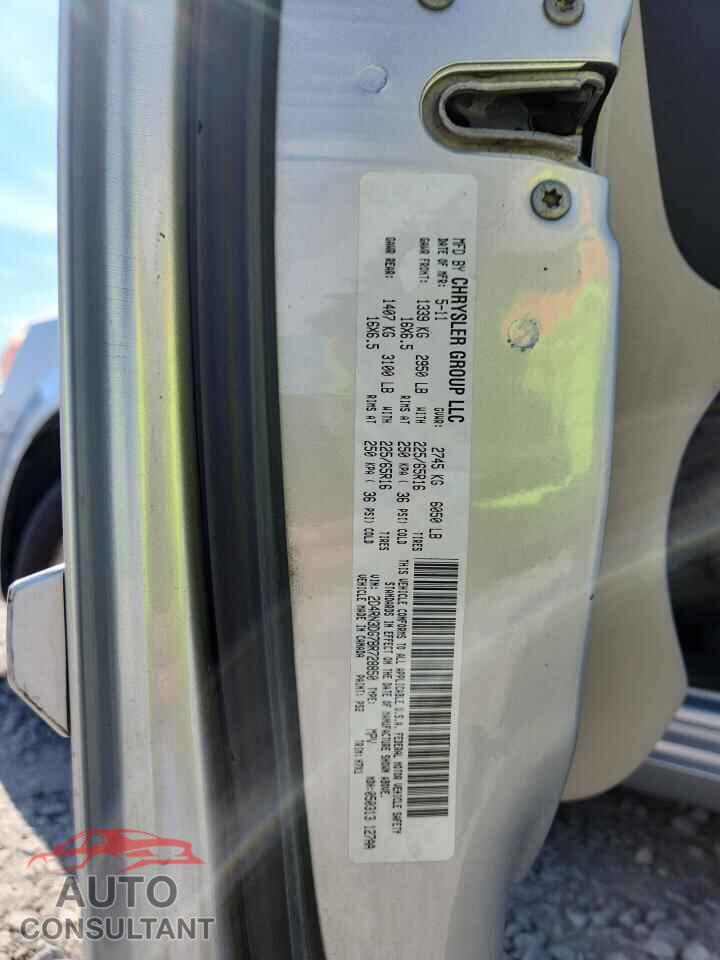 DODGE CARAVAN 2011 - 2D4RN3DG7BR728850