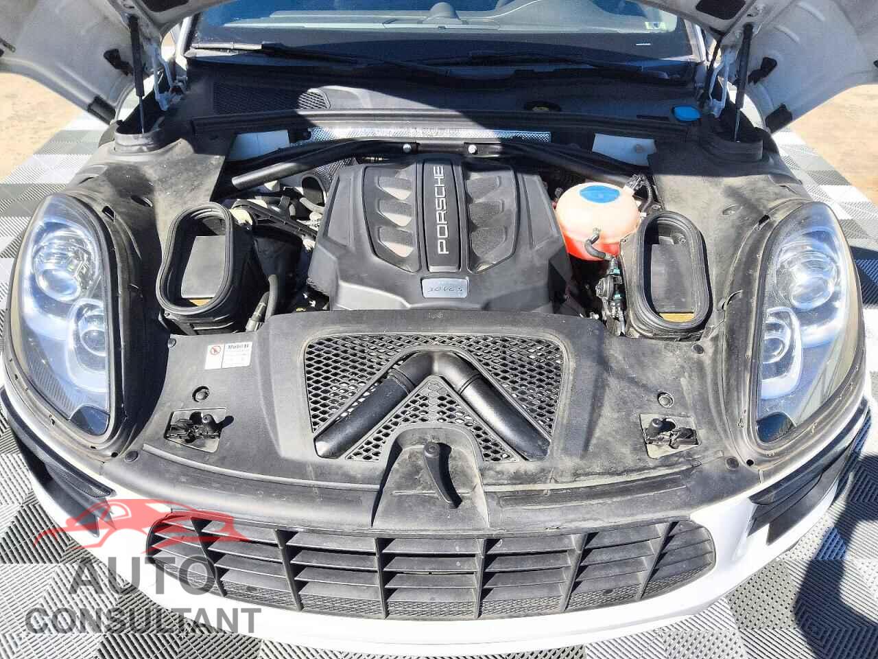 PORSCHE MACAN 2016 - WP1AB2A57GLB45743
