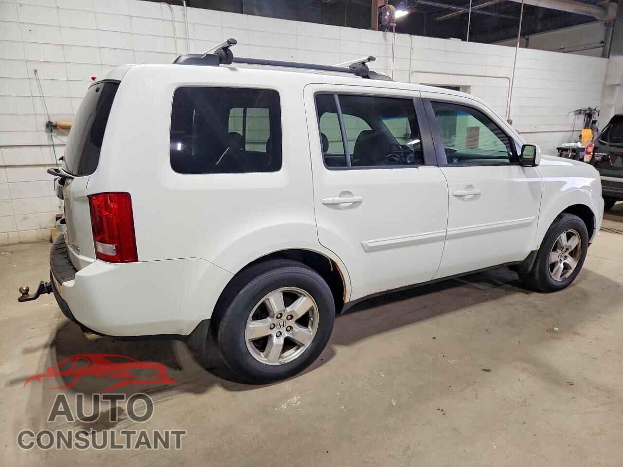 HONDA PILOT 2011 - 5FNYF4H56BB049961