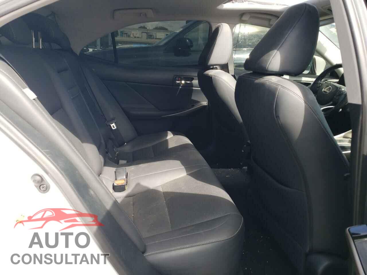 LEXUS IS 2016 - JTHBA1D22G5027218