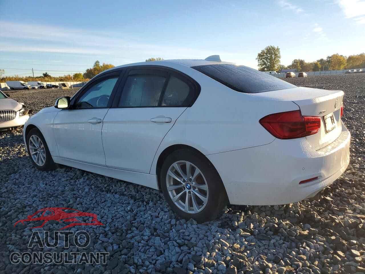 BMW 3 SERIES 2017 - WBA8E5G32HNU43375