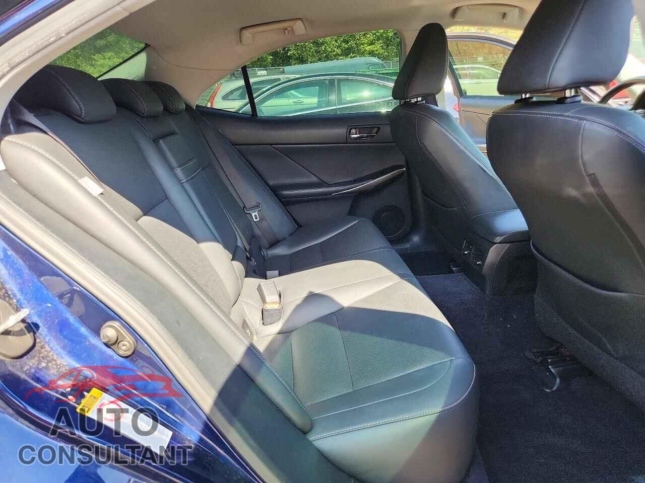 LEXUS IS 2014 - JTHCF1D27E5011227