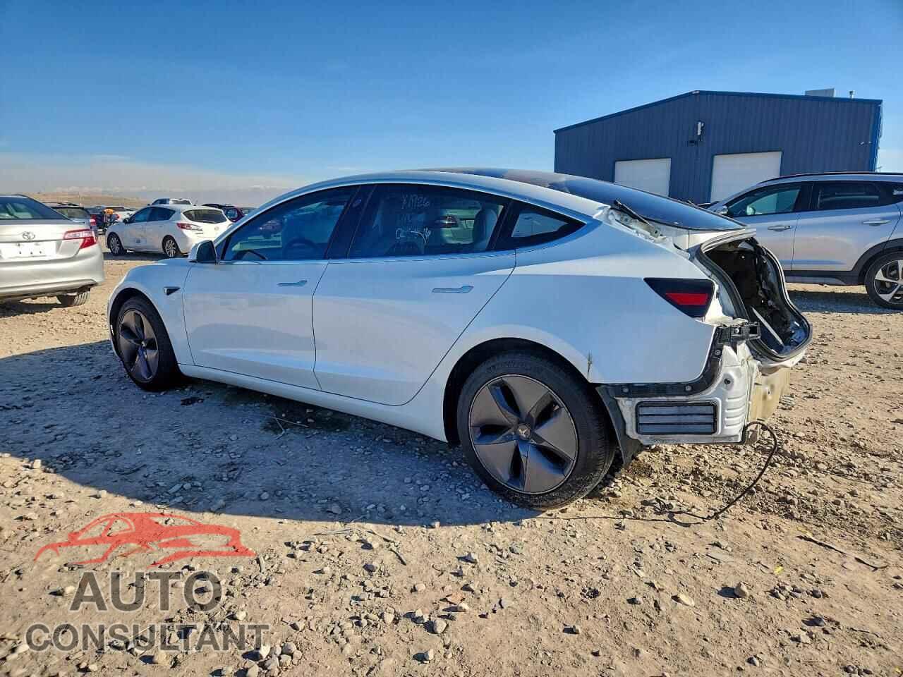 TESLA MODEL 3 2018 - 5YJ3E1EB5JF096872