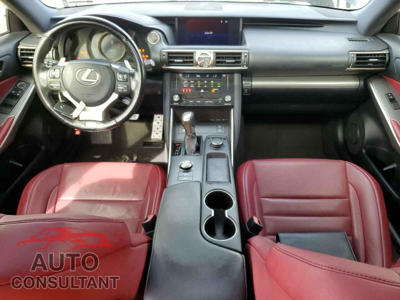 LEXUS IS 2017 - JTHBA1D27H5051256
