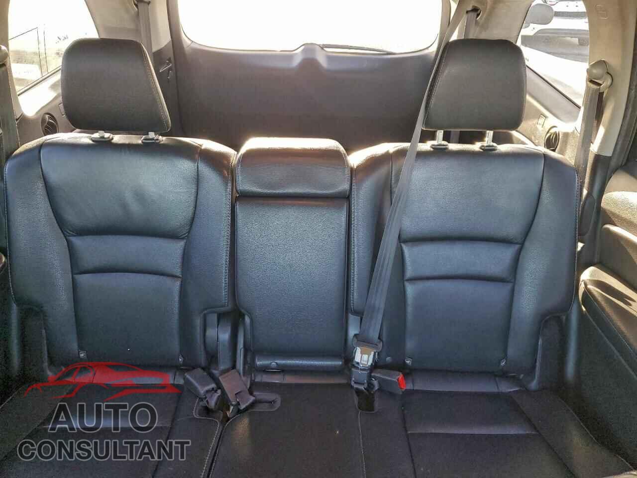 HONDA PILOT 2017 - 5FNYF5H52HB012727