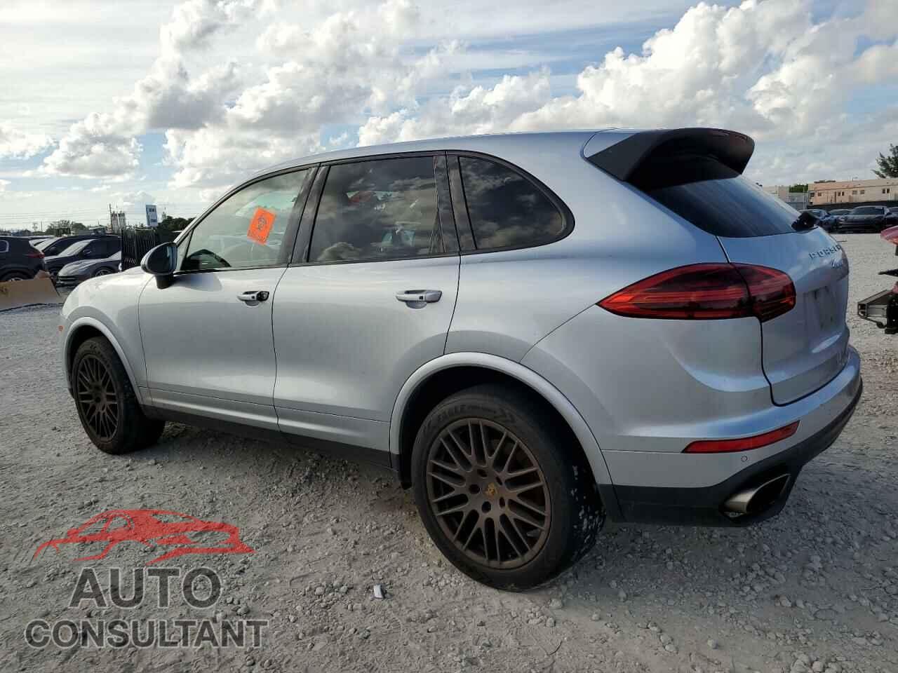 PORSCHE CAYENNE 2017 - WP1AA2A26HKA87298
