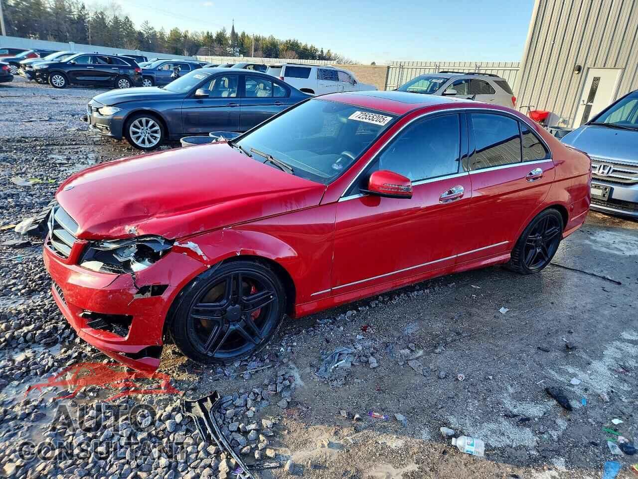 MERCEDES-BENZ C-CLASS 2013 - WDDGF8AB2DA876828