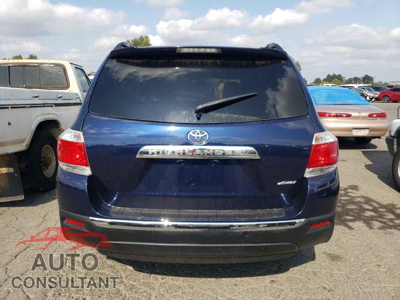TOYOTA HIGHLANDER 2012 - 5TDBK3EH5CS097751