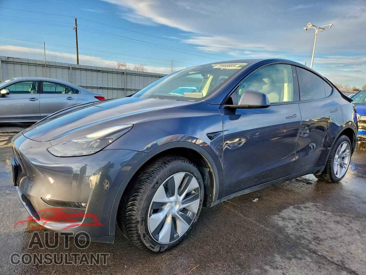 TESLA MODEL Y 2023 - 7SAYGDEE6PF887340