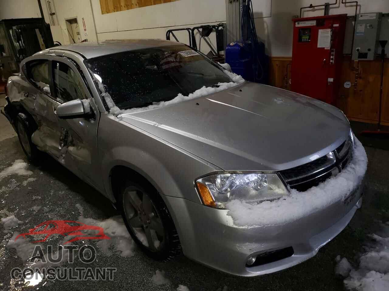DODGE AVENGER 2011 - 1B3BD2FG2BN528790