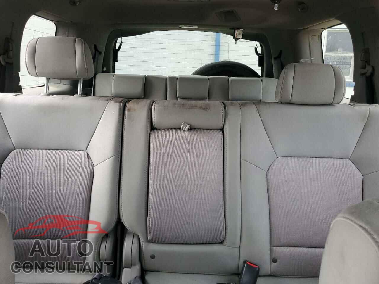 HONDA PILOT 2011 - 5FNYF4H45BB089780