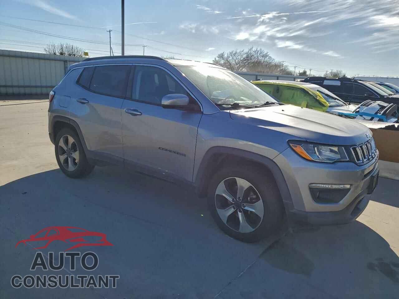 JEEP COMPASS 2018 - 3C4NJCBB5JT102644