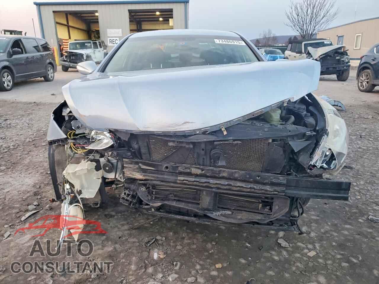 HYUNDAI SONATA 2012 - KMHEC4A41CA036666