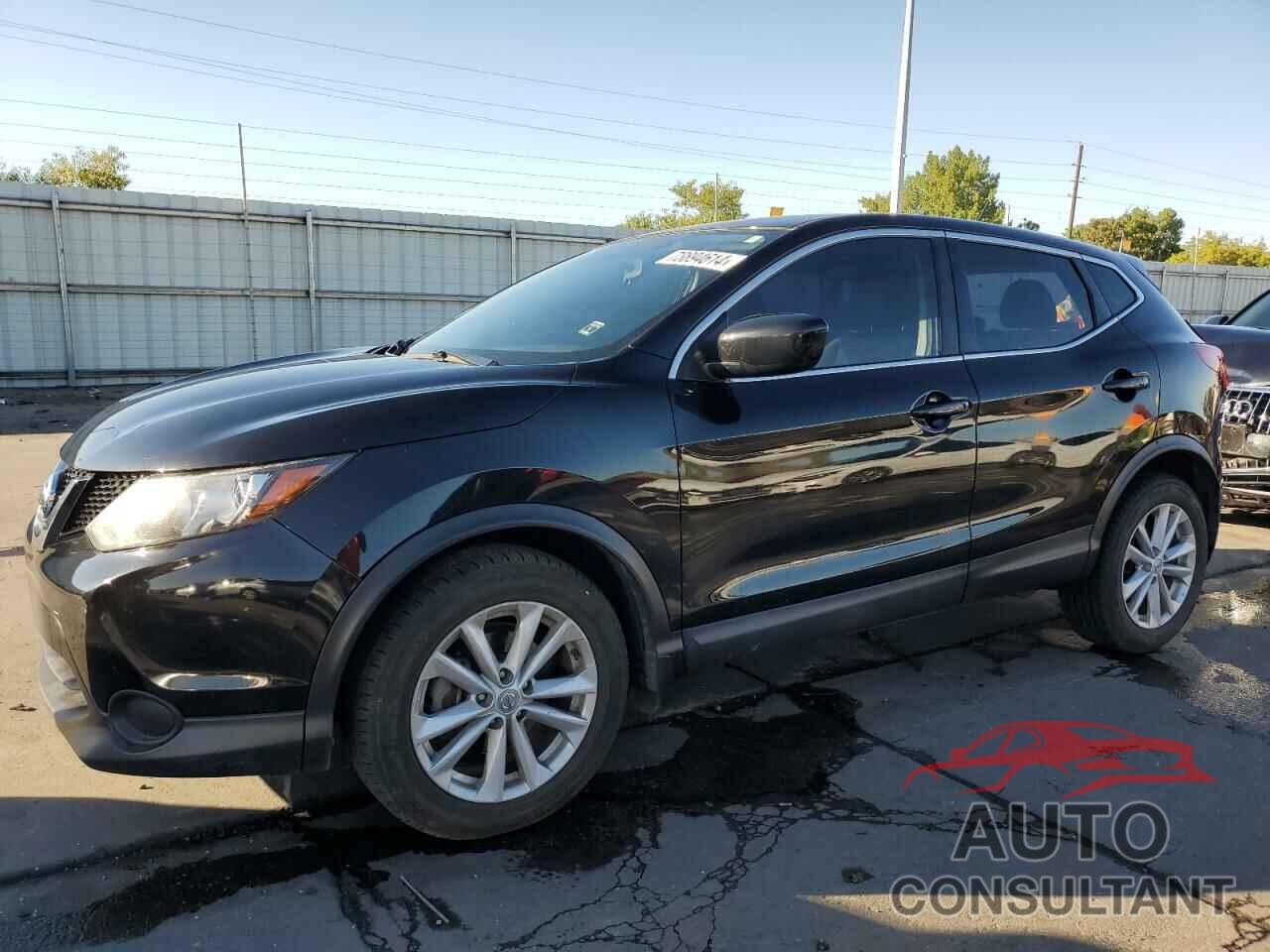 NISSAN ROGUE 2017 - JN1BJ1CR6HW112058