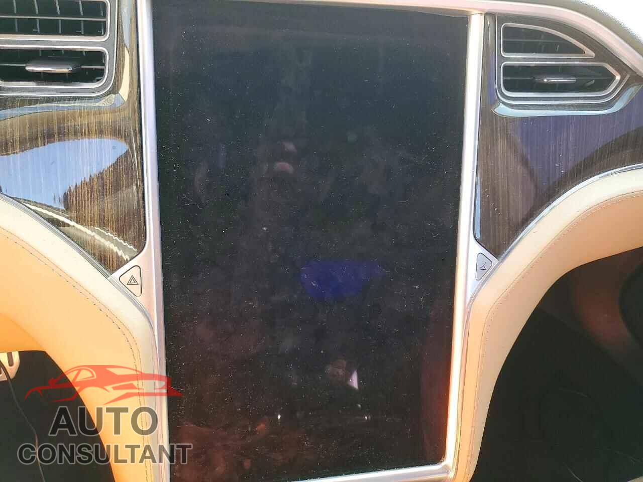 TESLA MODEL S 2013 - 5YJSA1DP2DFP17042