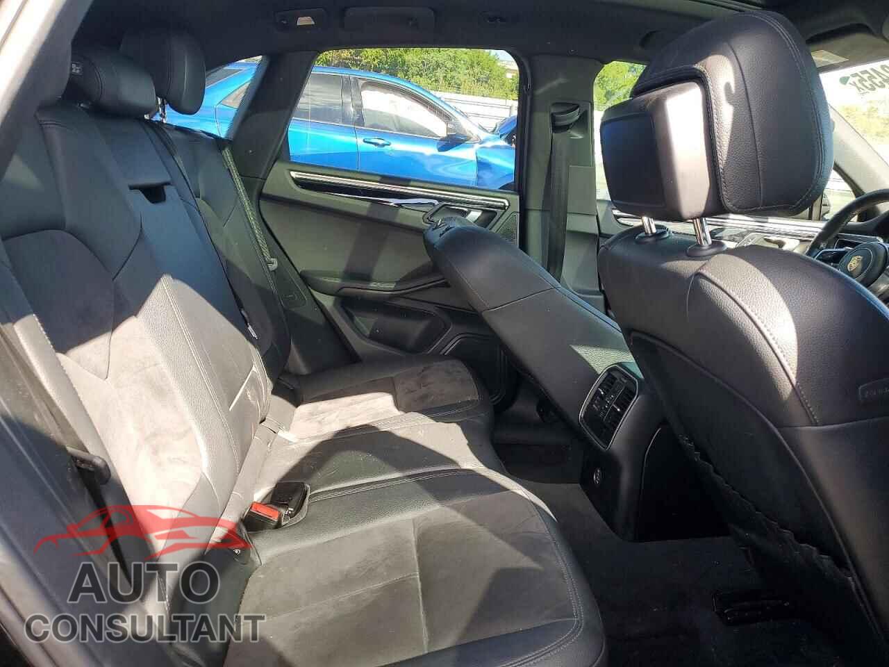 PORSCHE MACAN 2018 - WP1AA2A54JLB02617