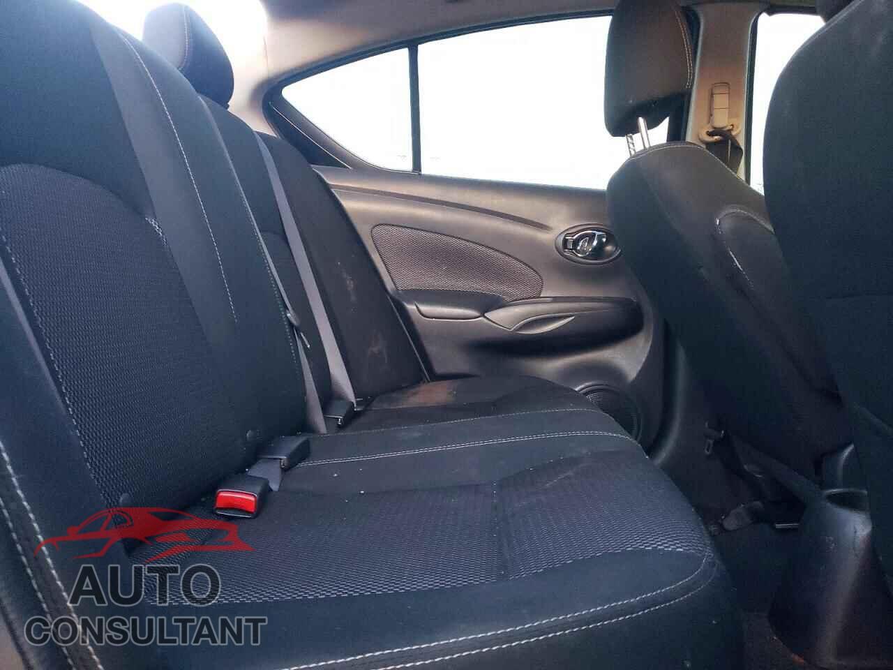 NISSAN VERSA 2017 - 3N1CN7AP3HL866053