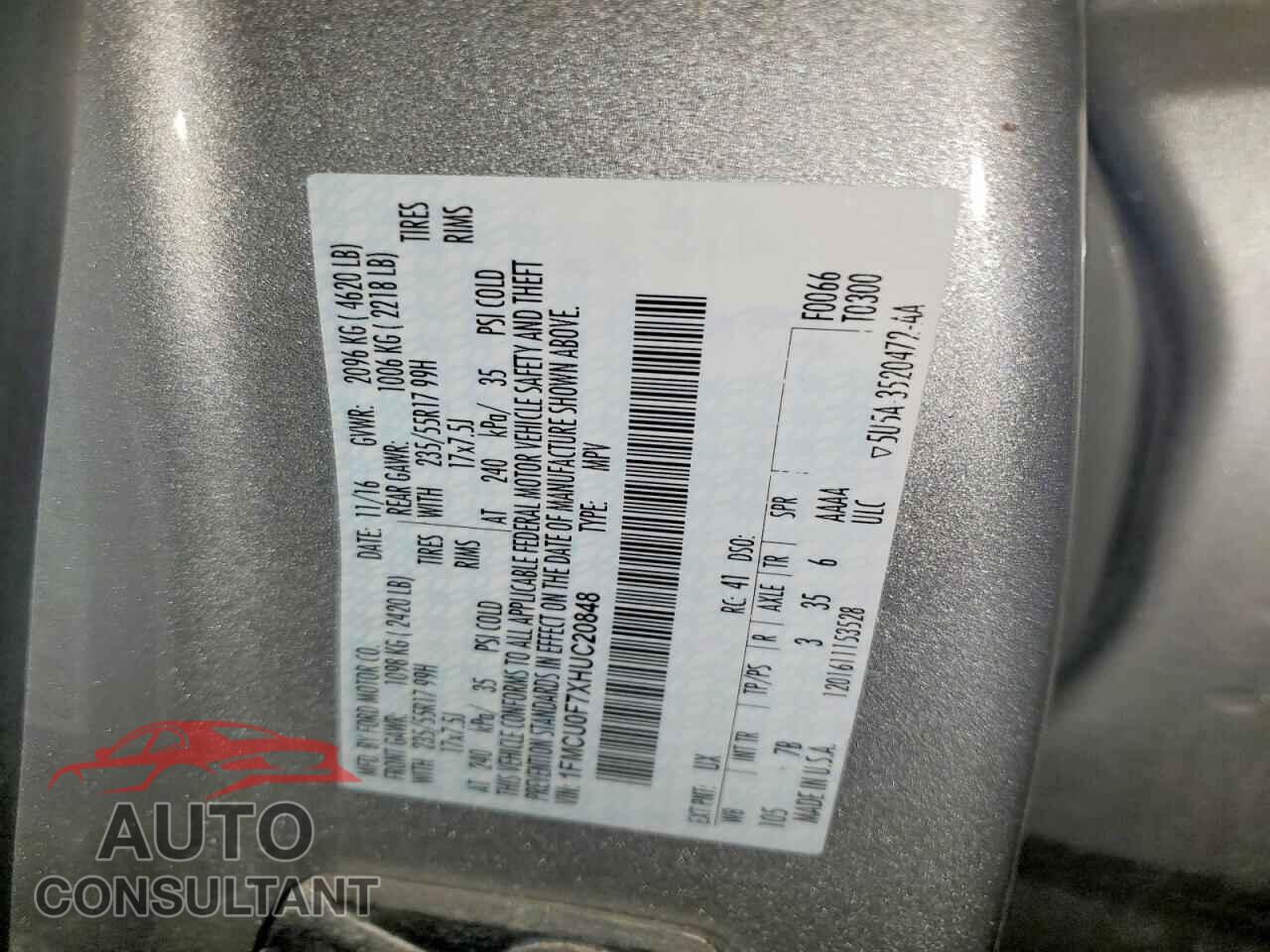 FORD ESCAPE 2017 - 1FMCU0F7XHUC20848