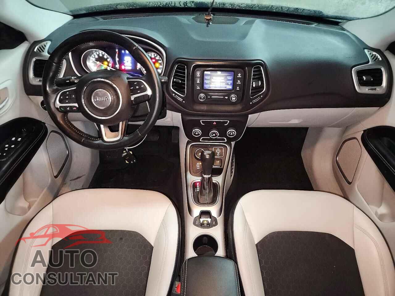 JEEP COMPASS 2018 - 3C4NJDBB9JT161153