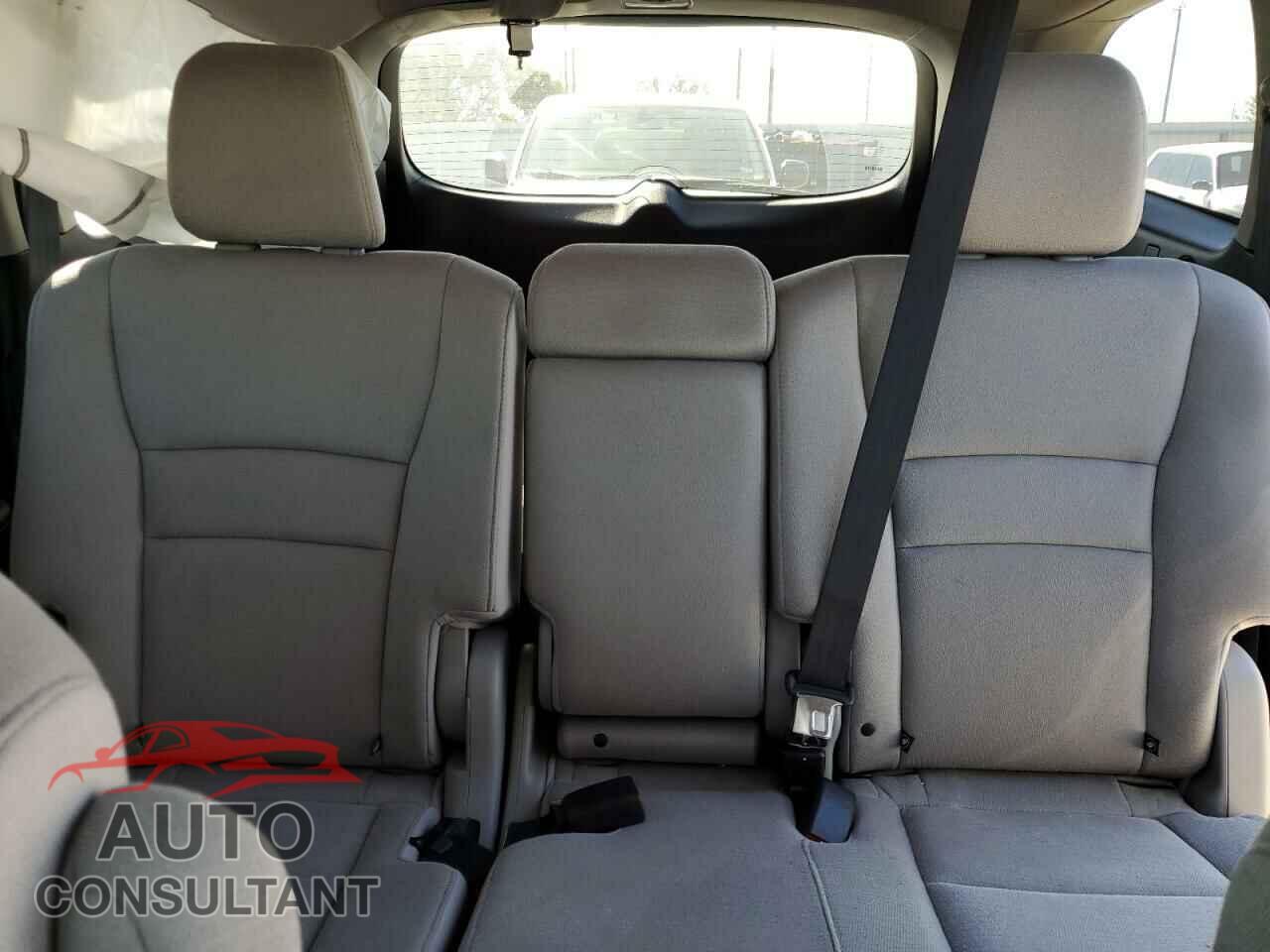 HONDA PILOT 2018 - 5FNYF5H10JB004600