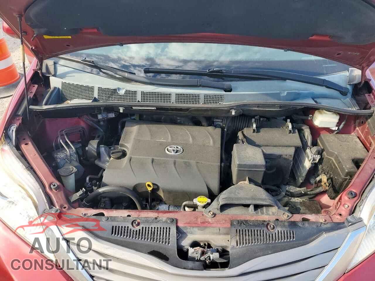 TOYOTA SIENNA 2011 - 5TDYK3DC2BS141929
