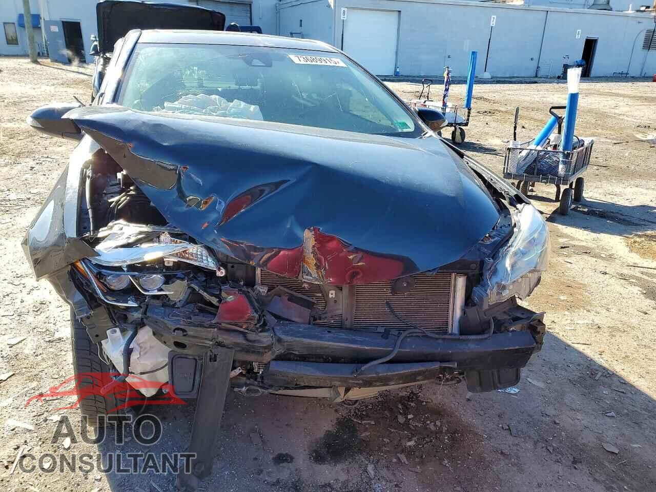 TOYOTA COROLLA 2017 - 2T1BURHE8HC884983
