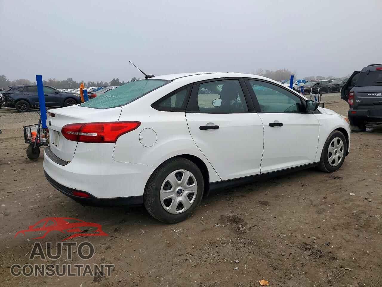 FORD FOCUS 2015 - 1FADP3E29FL276702