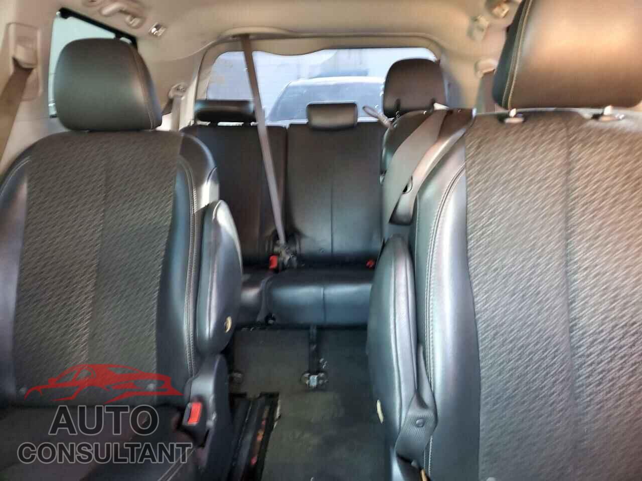 TOYOTA SIENNA 2013 - 5TDXK3DC8DS310754
